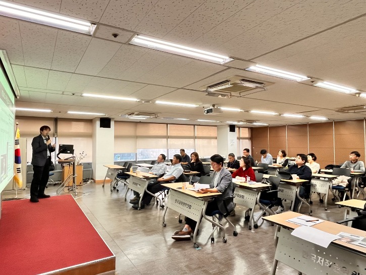 최진원 교수 강의.jpg